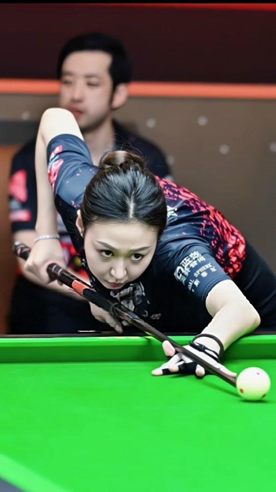 史楠：台球桌上的“逆袭女王”你敢信吗？身高仅1米6的史楠，竟在台球界杀出了一