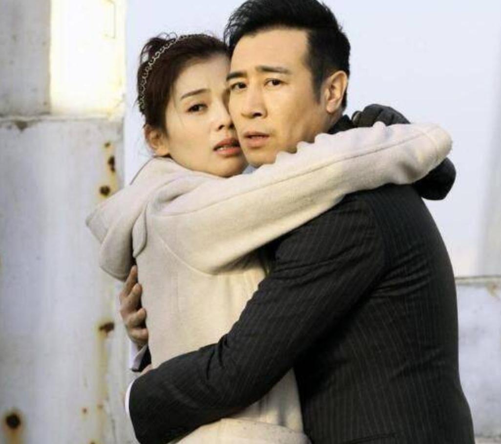 2014年的某一天，于和伟刘涛拍吻戏，刘涛说：“你嘴里烟味太重了”，没想到于和伟