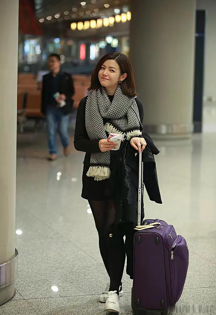 网友偶遇一位女明星