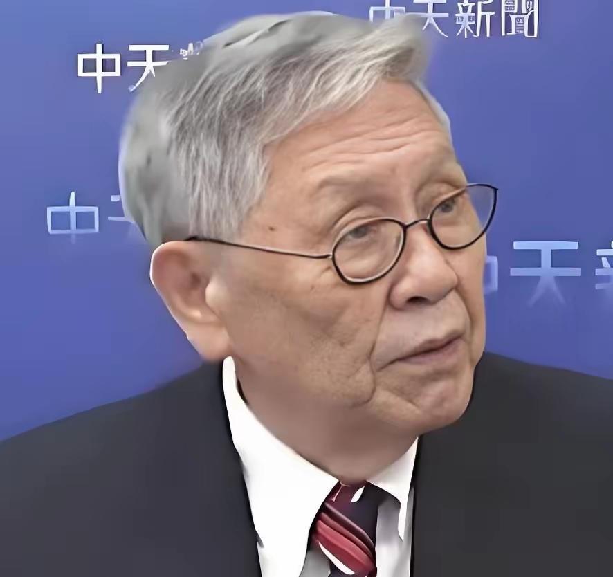 台湾军事评论员邱世卿表示：日本特意选在7月31日这一天，推出统合全国情报的国家情