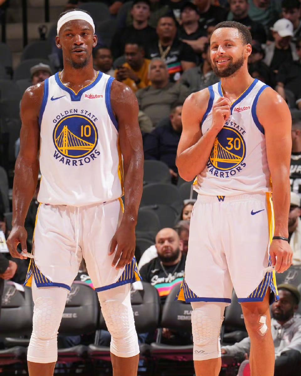 库里把马刺当成了提款机！家人们，我真的被库里今天的表现惊到了！他直接把季后赛模