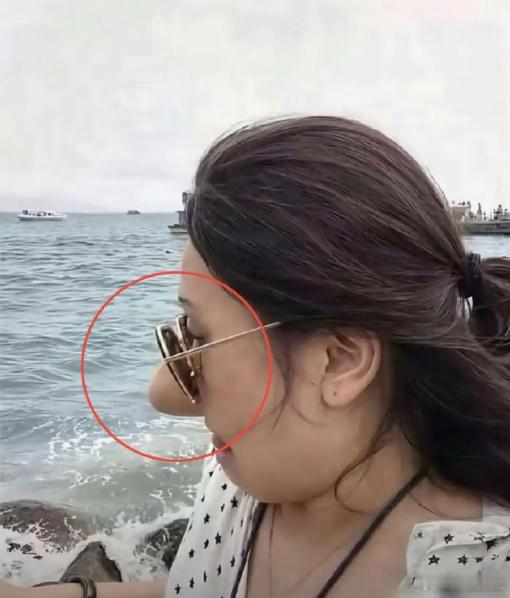 以为是什么鬼呢，结果真不是鼻子！美女这个自拍是真的有料