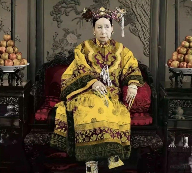 慈禧掌权47年，是“祸国殃民”还是“力挽狂澜”？