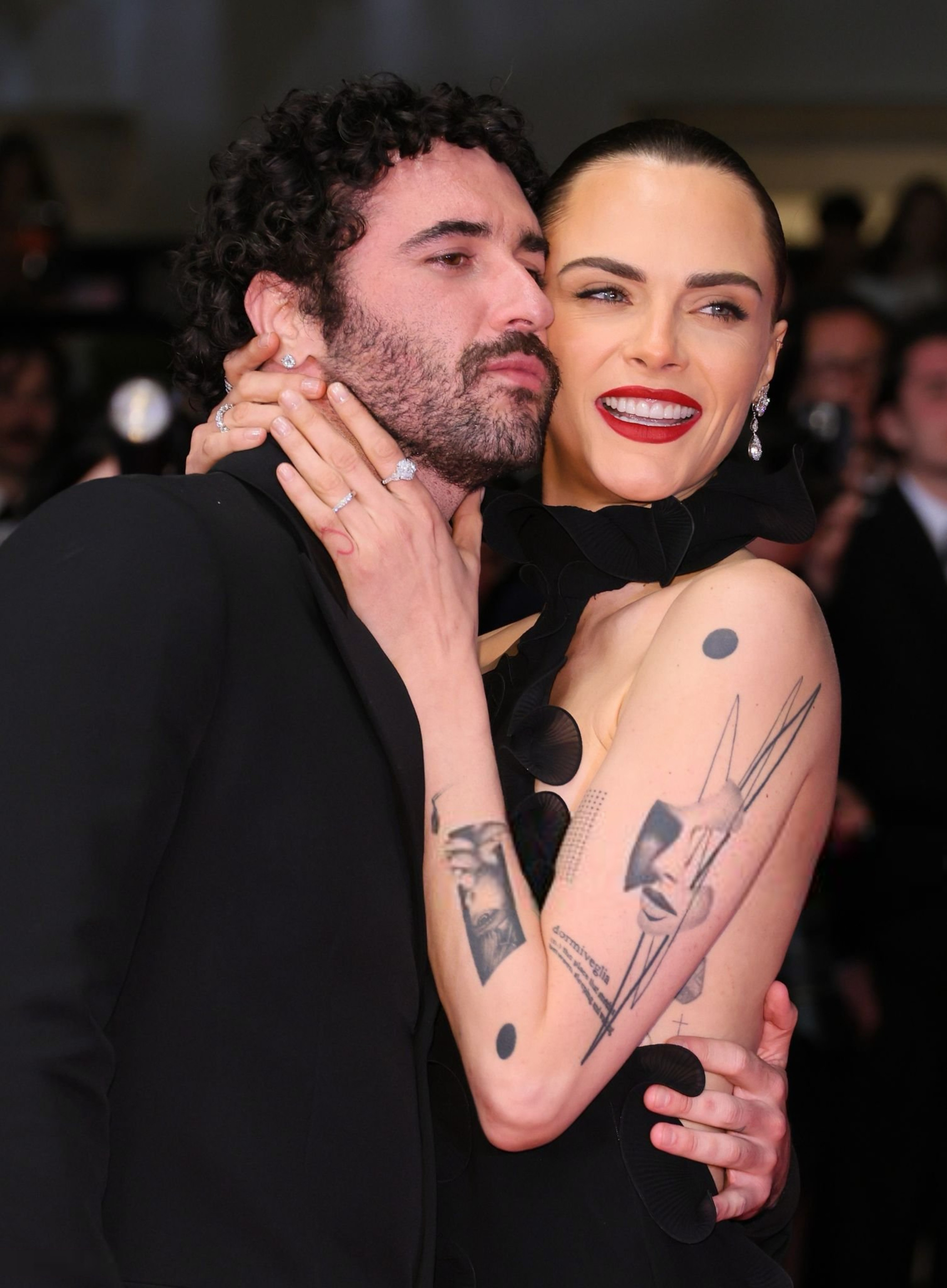 卡抽CaraDelevingne超美亮相参演同志新片《夜店小子》第79届戛纳电