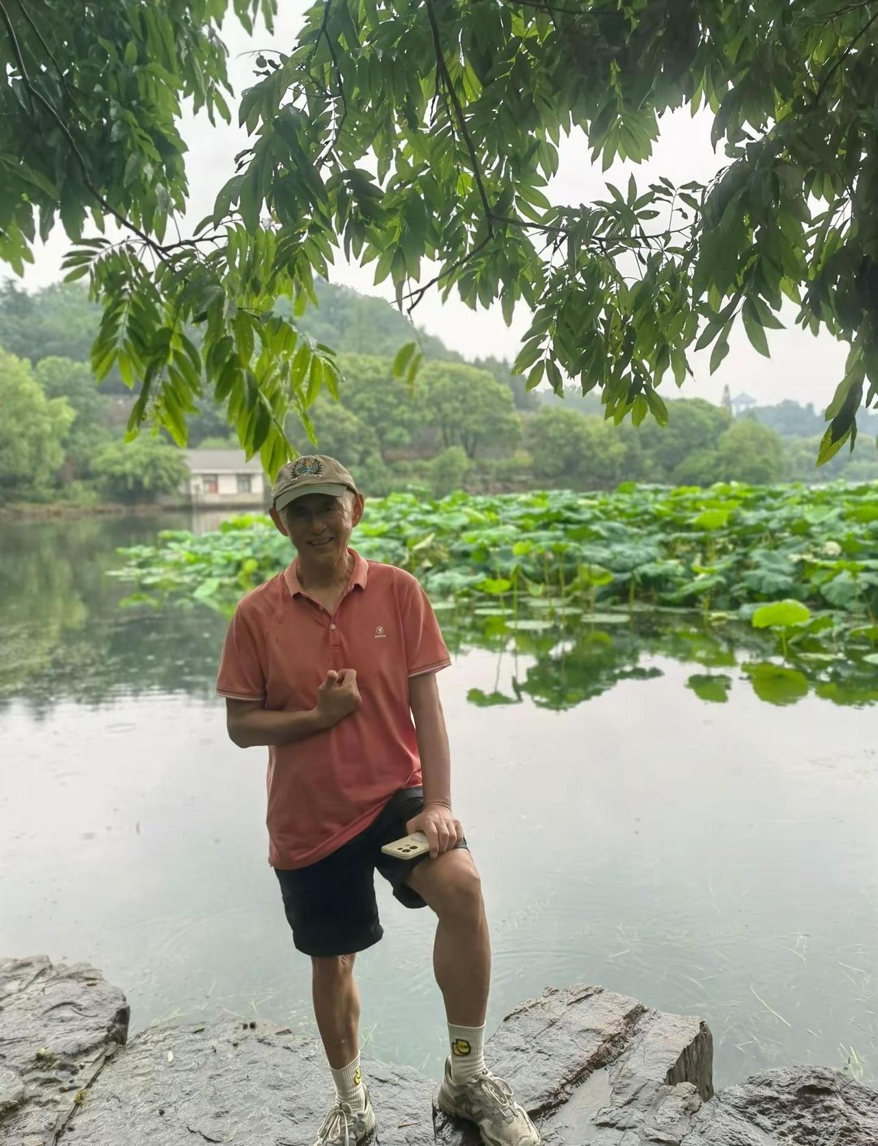 ~初秋的南京小桃园~雨中漫步~南京的美景无处不在……