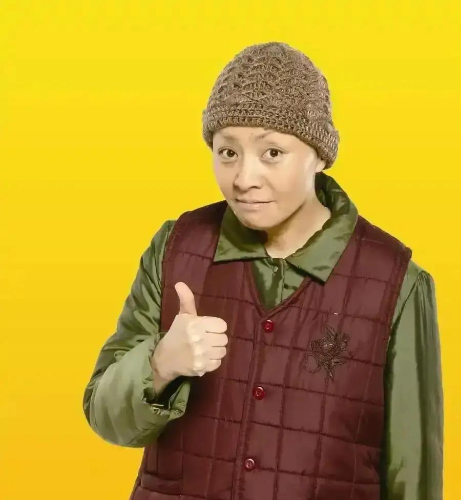 春晚后台吵到摔本宋丹丹后来回忆，赵本山把“薅社会主义羊毛”这句临时塞进来时