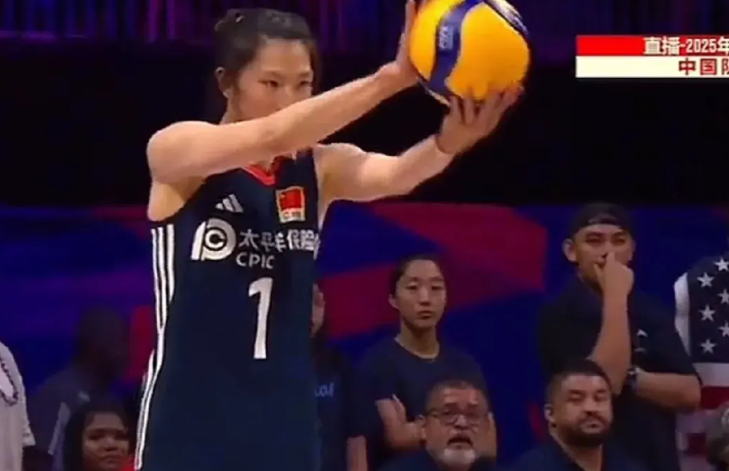 中国女排与美国女排的这场比赛，背后真的有玄机吗？开赛之前，许多声音就出来了！吵