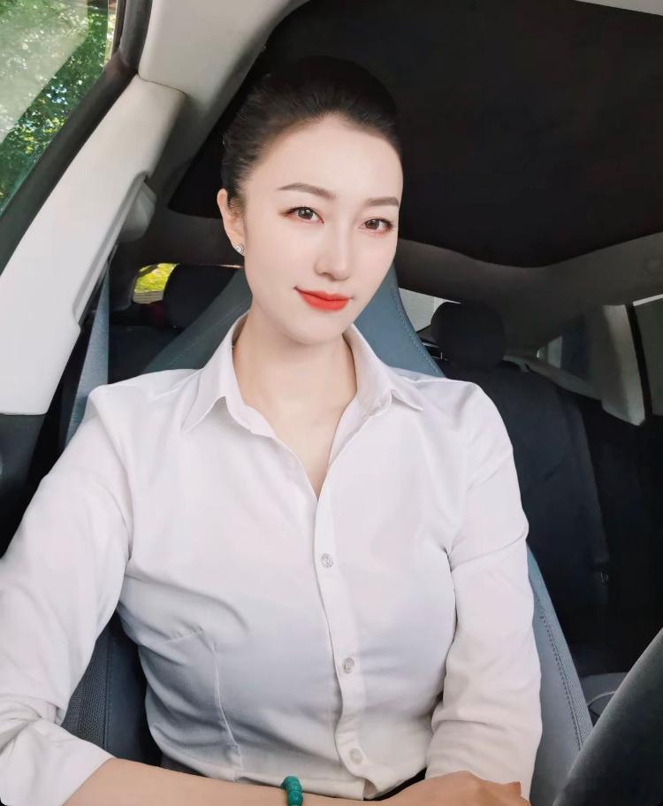 职业装阿姨​​​