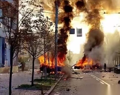 俄罗斯导弹炸了4年，可乌克兰高层照样开会、直播、正常上班。俄罗斯这才慢慢意识到：