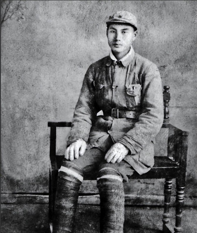 1955年，41军军长因怕彭总前来视察，便派个参谋陪同，没成想，这名参谋被陈赓看