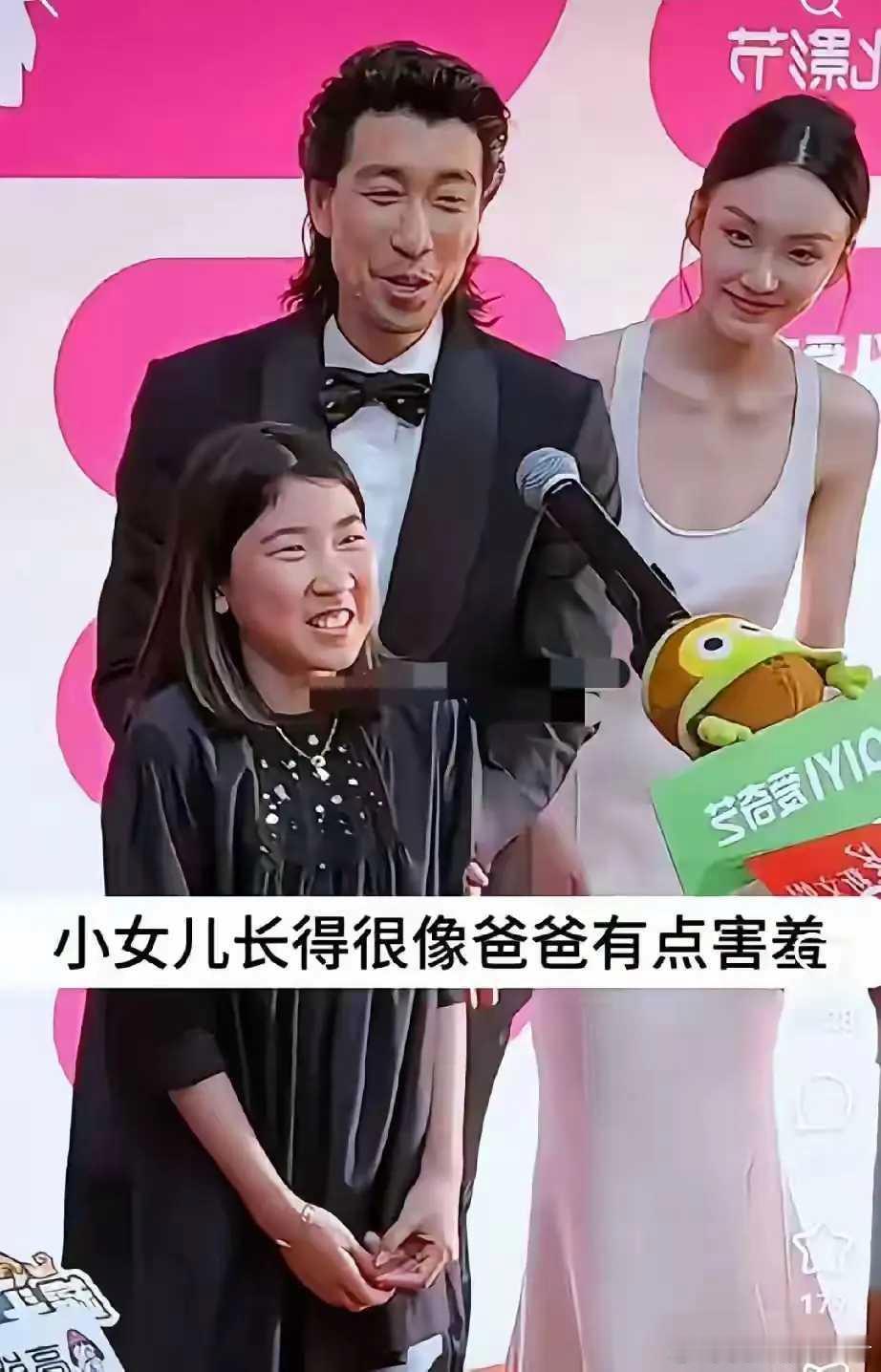 找个这么漂亮的媳妇，生出的孩子的颜值还是不行。​​​