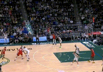 乌杜卡及时醒悟，重用谢泼德的结果就是：战胜强大的雄鹿队！北京时间11月10日