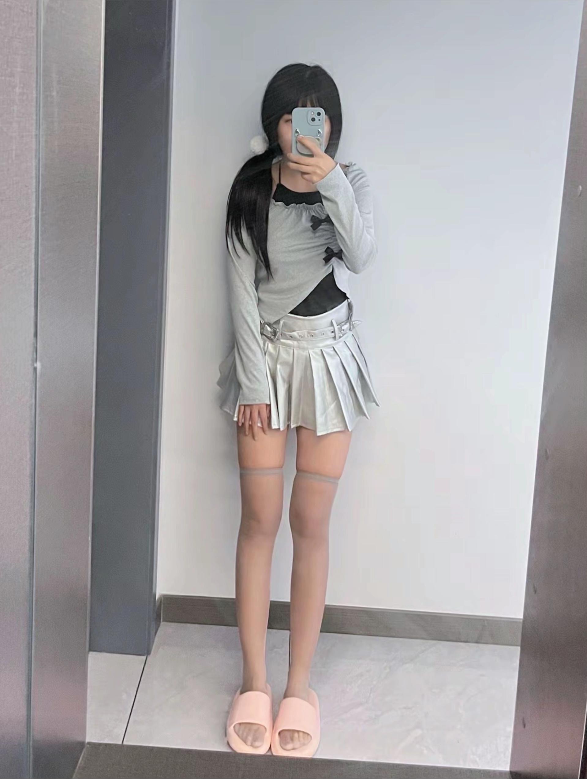 对镜拍 日常穿搭 原相机 分享照片 穿不出去的衣服