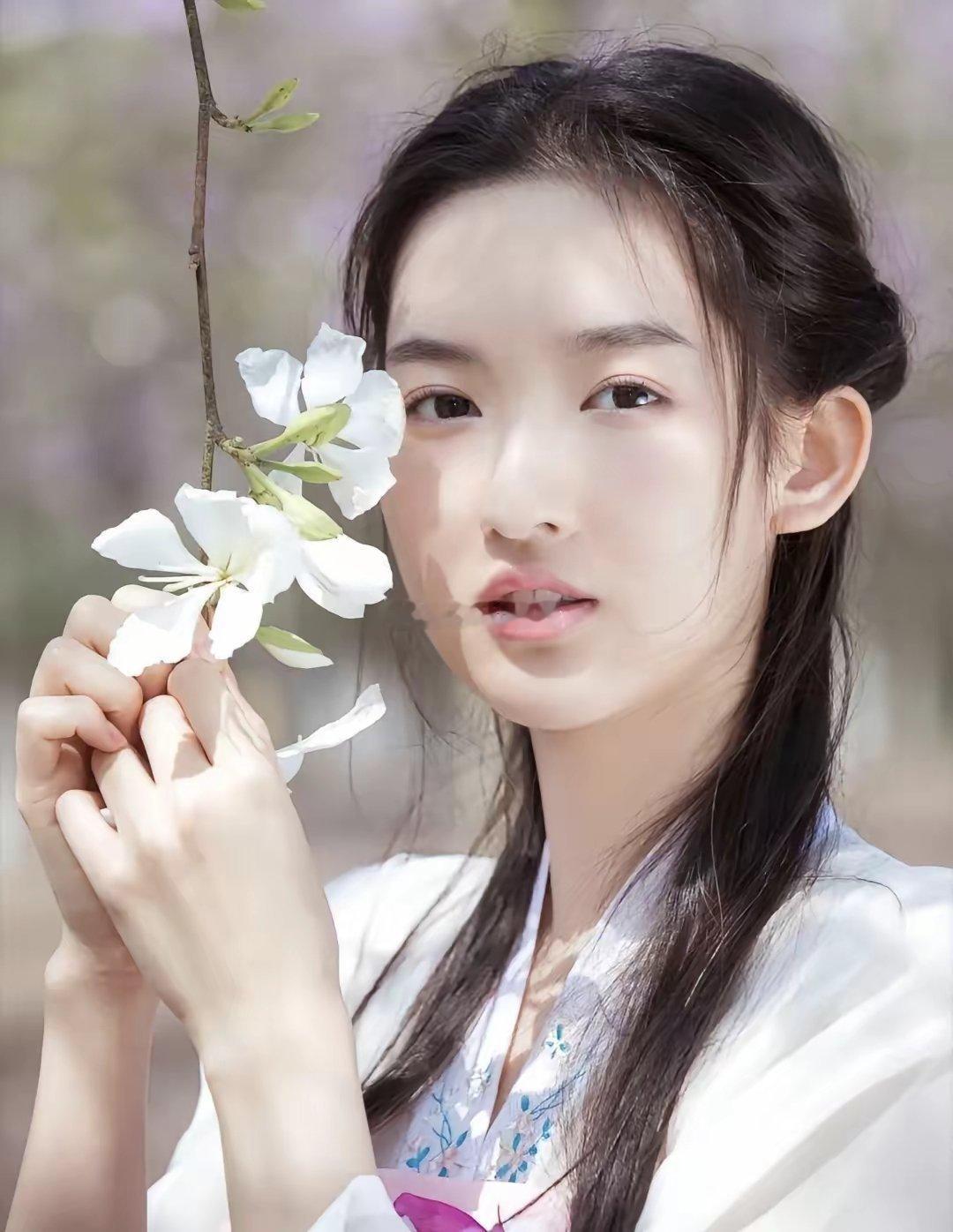 终于知道了导演为什么找王玉雯演女主不是因为她长得漂亮，也不是她有背景，而是这个角