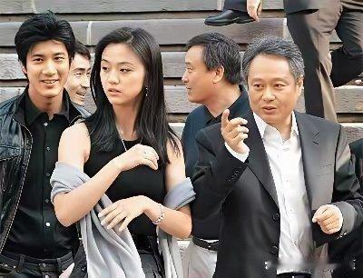 汤唯大学时期的照片，难怪当年李安梁朝伟会选她当女主角!