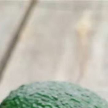 牛油果的种植方法：1、选地整地：牛油果喜爱生长在土壤层浓厚、肥效好的地块，栽种前