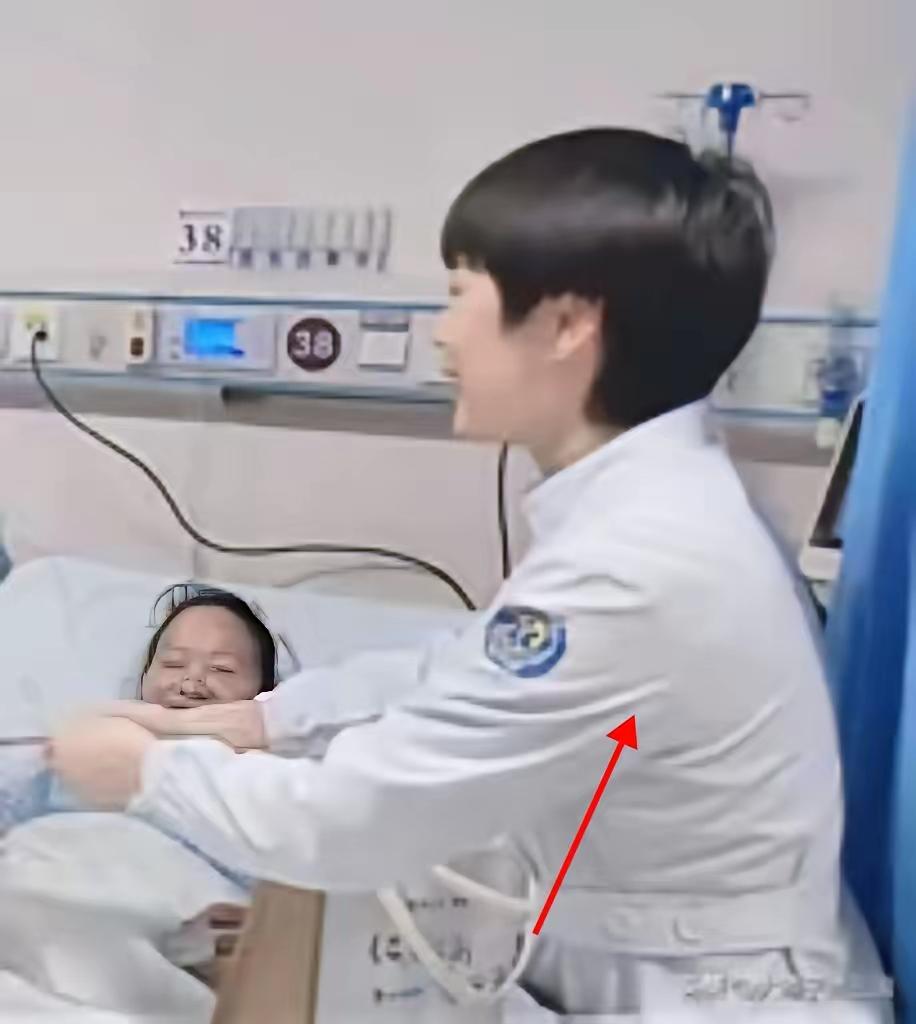 湖南医院风波里，最清醒的其实是那位护士长。湖南省人民医院这事儿，真的越