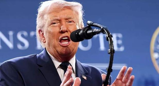 谁才是美国真正的威胁？这不仅是美国人的疑问，也是全世界都在看的戏。就在3