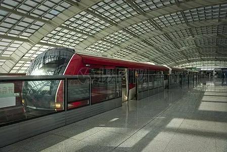 全球地铁里程数排名前十的国家，具体运营里程数如下：1. 中国：10561