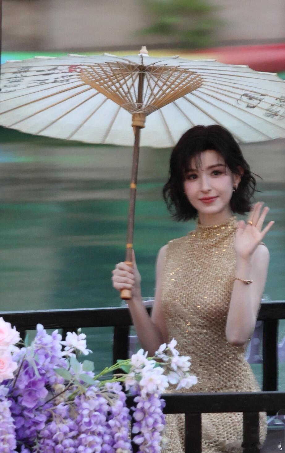 哈妮克孜短发简直不要太哇塞，哈尼克美的也太犯规了吧！