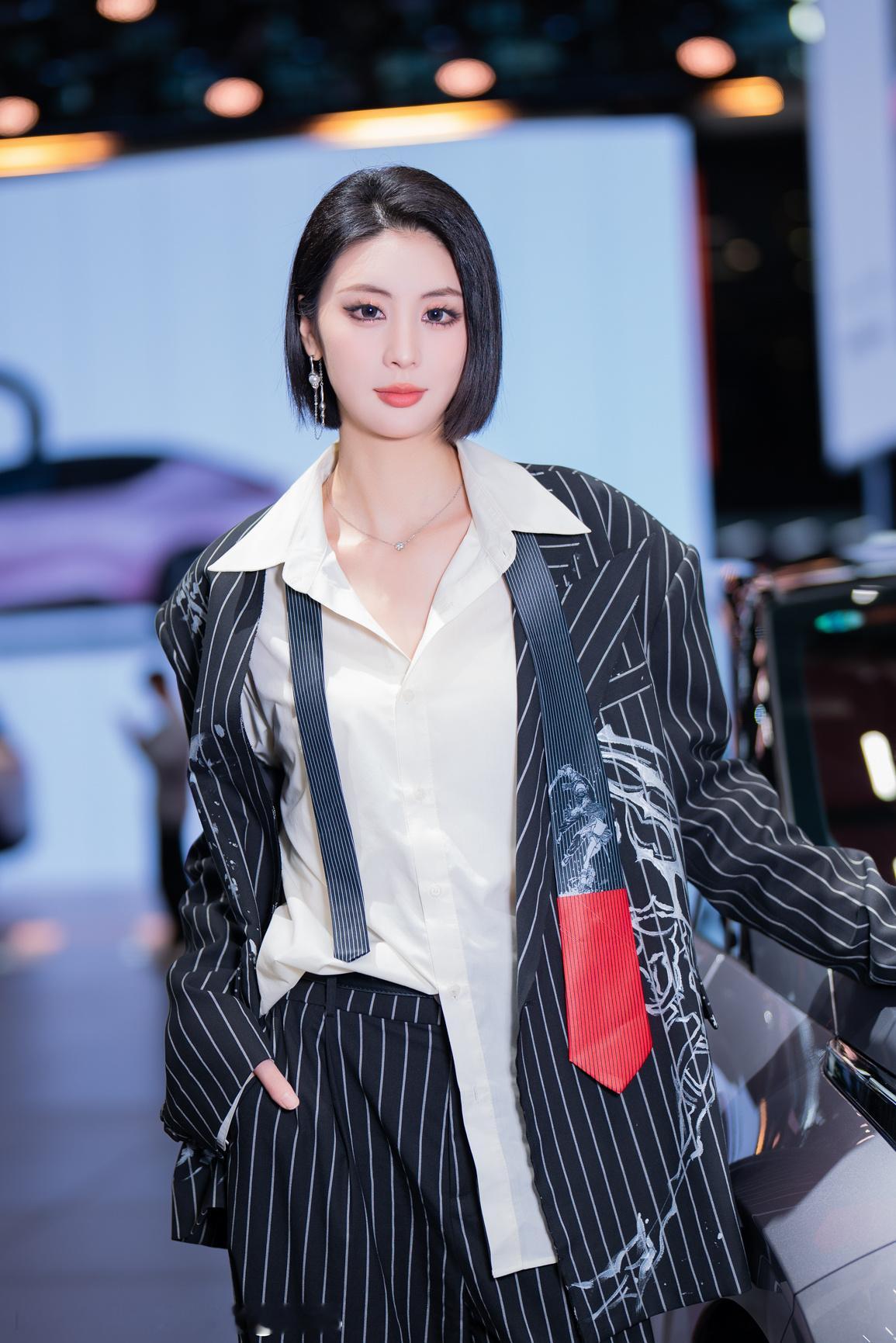 聆听猎人的车展日记聆听在广州国际车展猎人与车展2025广州国际车展想把图片带
