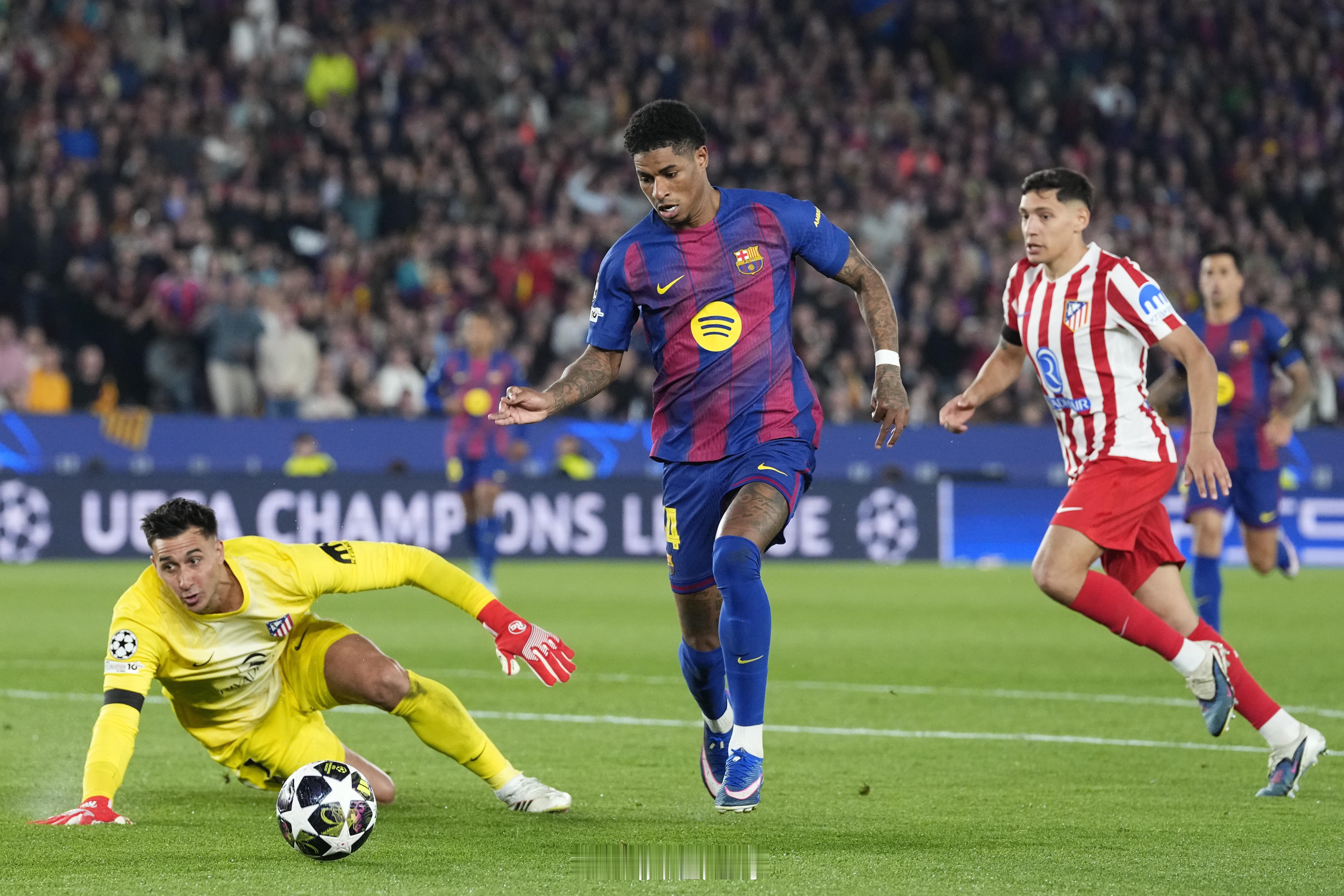 巴萨西班牙媒体《阿斯报》发文，盘点了拉什福德加盟巴萨首个赛季的数据。拉什福德本