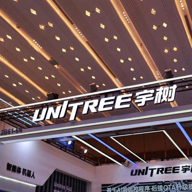 宇树科技跌落神坛：2000亿市值灰飞烟灭，800倍市盈率的泡沫炸了！如果你在
