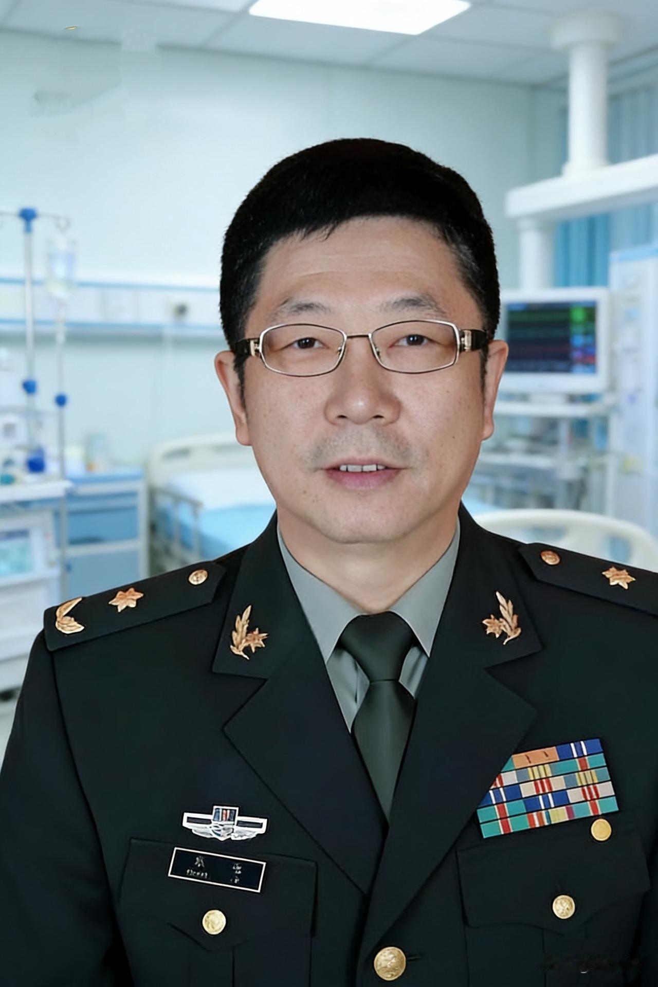 张旭，1962年12月生，湖北荆州人，中国科学院院士（2021年当选）。现任解