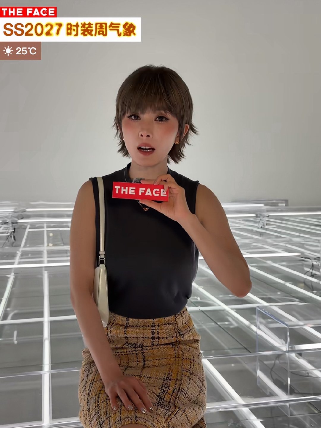 这才是杨幂真实生图吧……有点像曾轶可了​