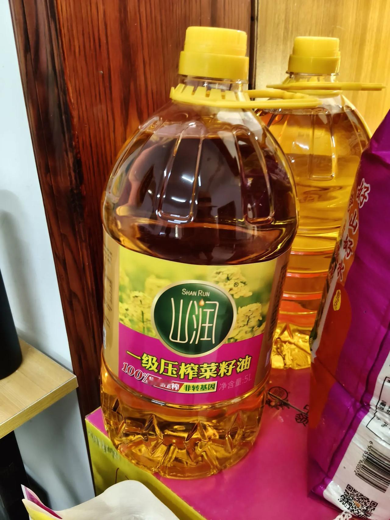 物业费1.38元/平米，130平米的房子物业费在2200多块钱左右，写在年底会刮