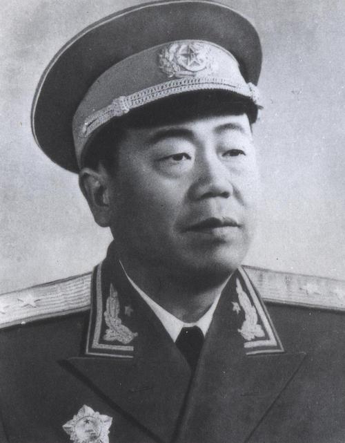 80年代，开国中将聂凤智住院，开国上将张爱萍去看望他，问道，老聂，怎么样啊？聂凤