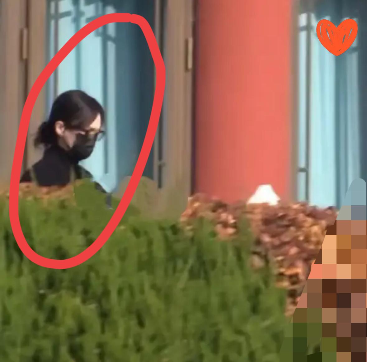 唐嫣再一次印证了，多读书真的有用！​全网都传她跟罗晋离婚了，但她只用了一个