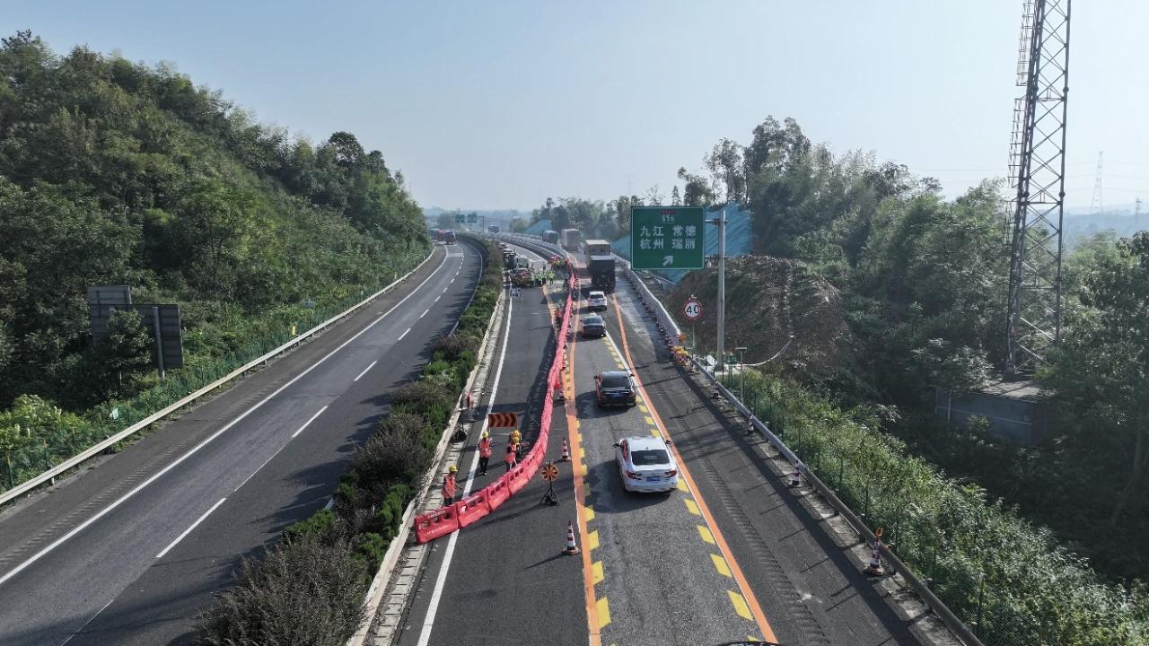 半幅管制正式开启！京港澳高速临岳扩容进入施工攻坚阶段国家南北交通大动脉G4