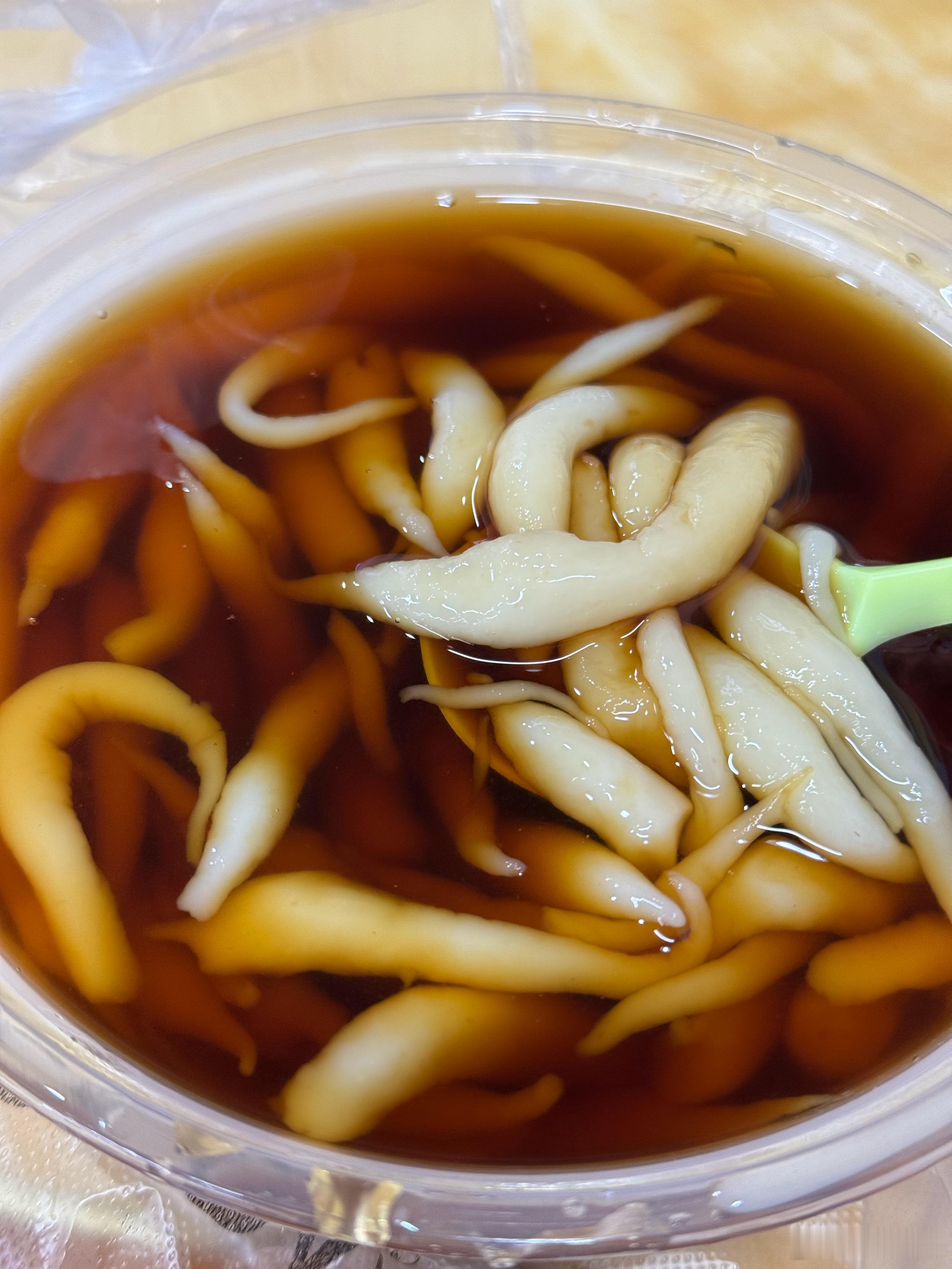 终于吃上了老家的凉虾和鸡杂县城物价确实不错，凉虾小碗3块大碗5块，鸡杂48小锅，
