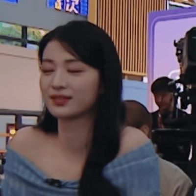 我为了犒劳自己而吃了一顿好的我为了吃一顿好的而被蚊子咬了气笑了