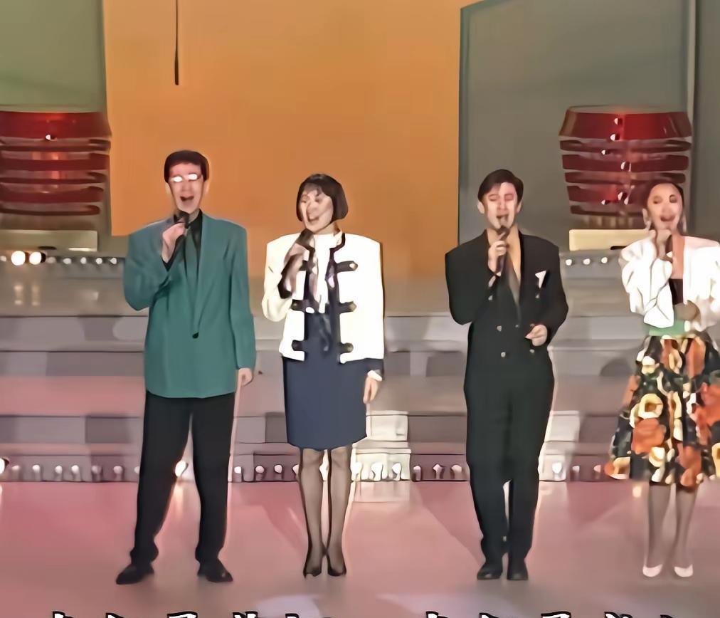 解晓东我年少时候的男神啊也老了唉……岁月不饶人啊那时候我姐谈对象都是按照