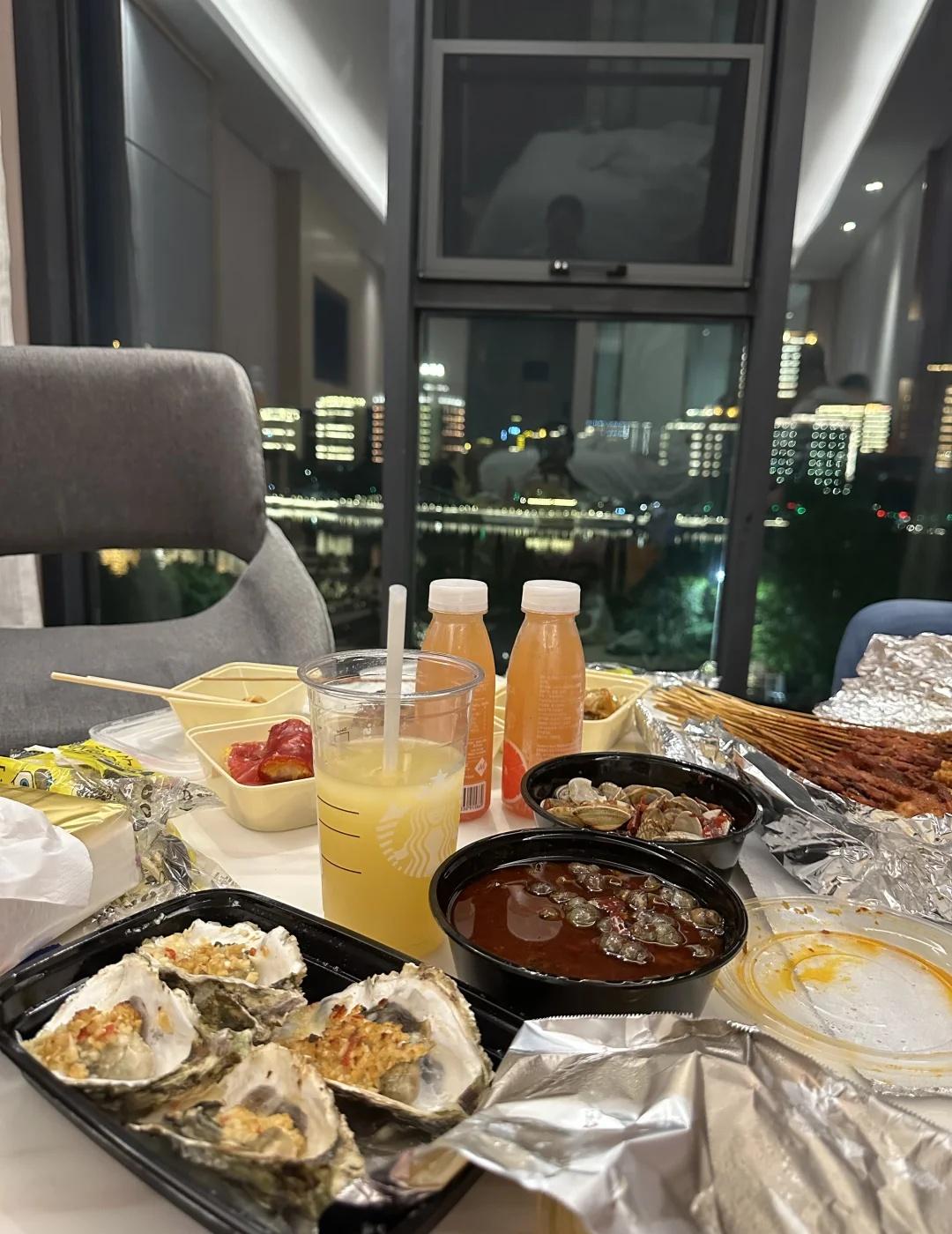 广州回湖北，又找到一个中途过夜的好地方今天下午从广州回湖北黄冈，1点40从番禺