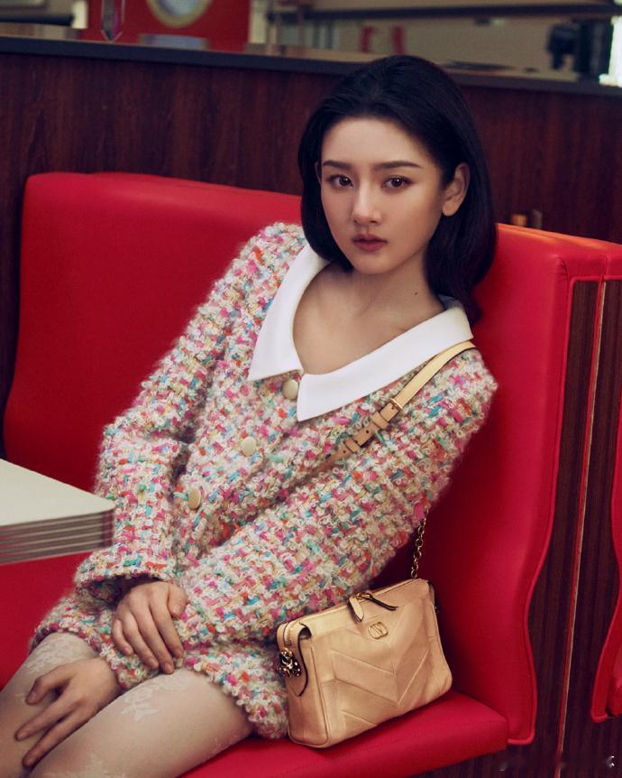 宋祖儿华伦天奴新春大片宋祖儿新春大片宋祖儿华伦天奴2026新春大片来袭！出