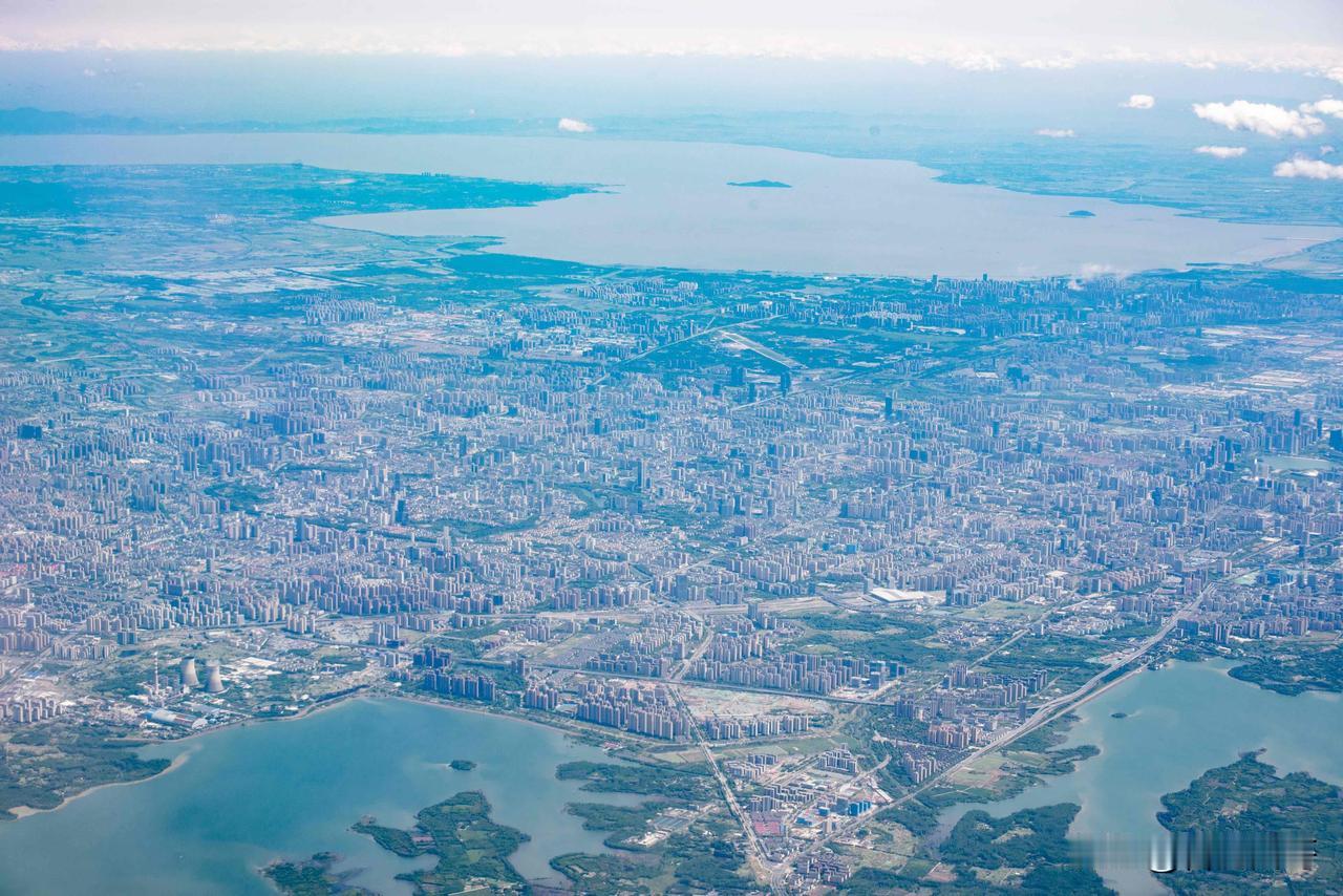 一张高空俯瞰合肥图，相信绝大多数的合肥人，应该都住在这张图里，快来看看你家在哪？