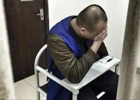 湖北，一37岁男子就想“躺平”，可却没钱，他听人说，不用缴纳社保，不用达到法定退