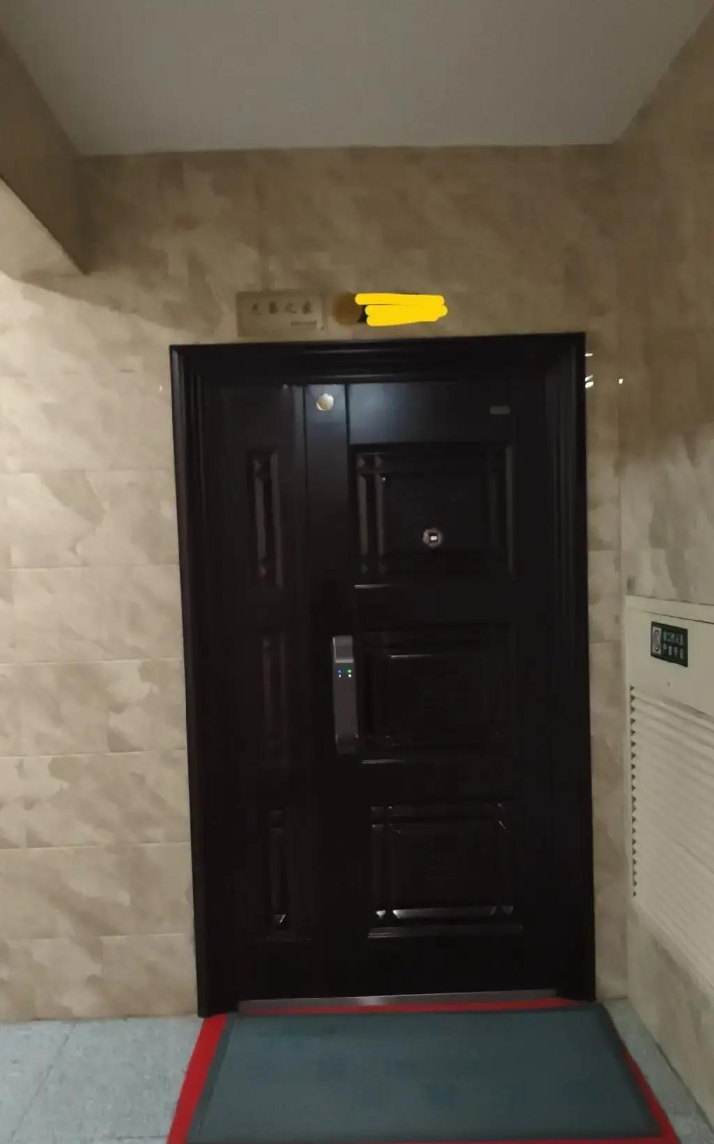 榆林“楼王”十年房龄还挂3万，楼道地砖翘得能绊脚，电梯三天两头罢工，业主拍视频