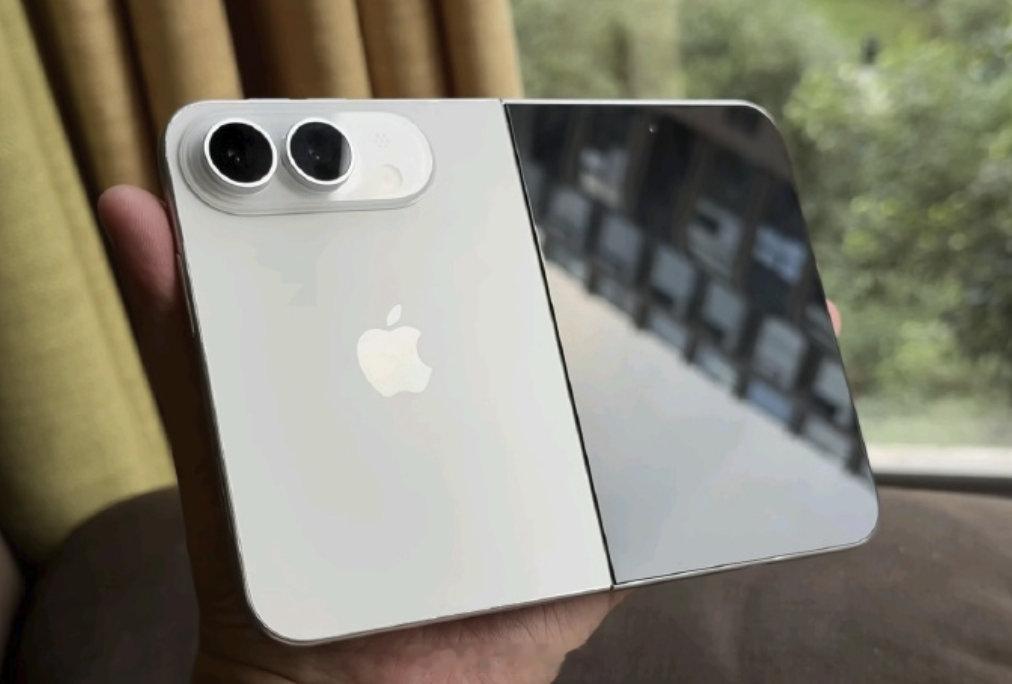 苹果折叠iPhone9月如期发布【苹果首款折叠iPhone7月下旬量产】据报道，