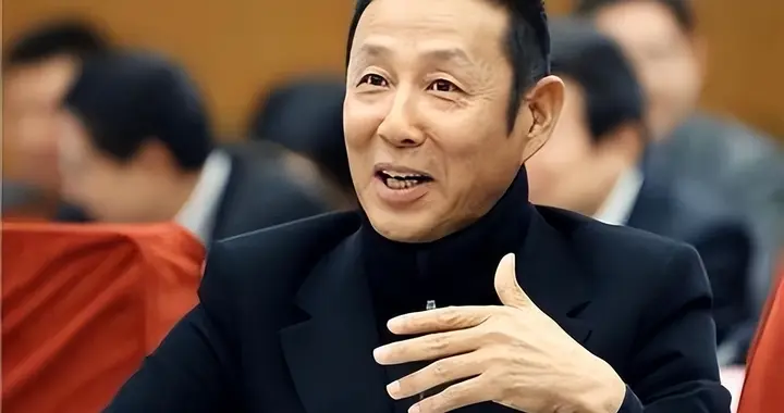 明星代言风险升级：郭晶晶事件牵连成龙贾乃亮，陈道明成清醒典范