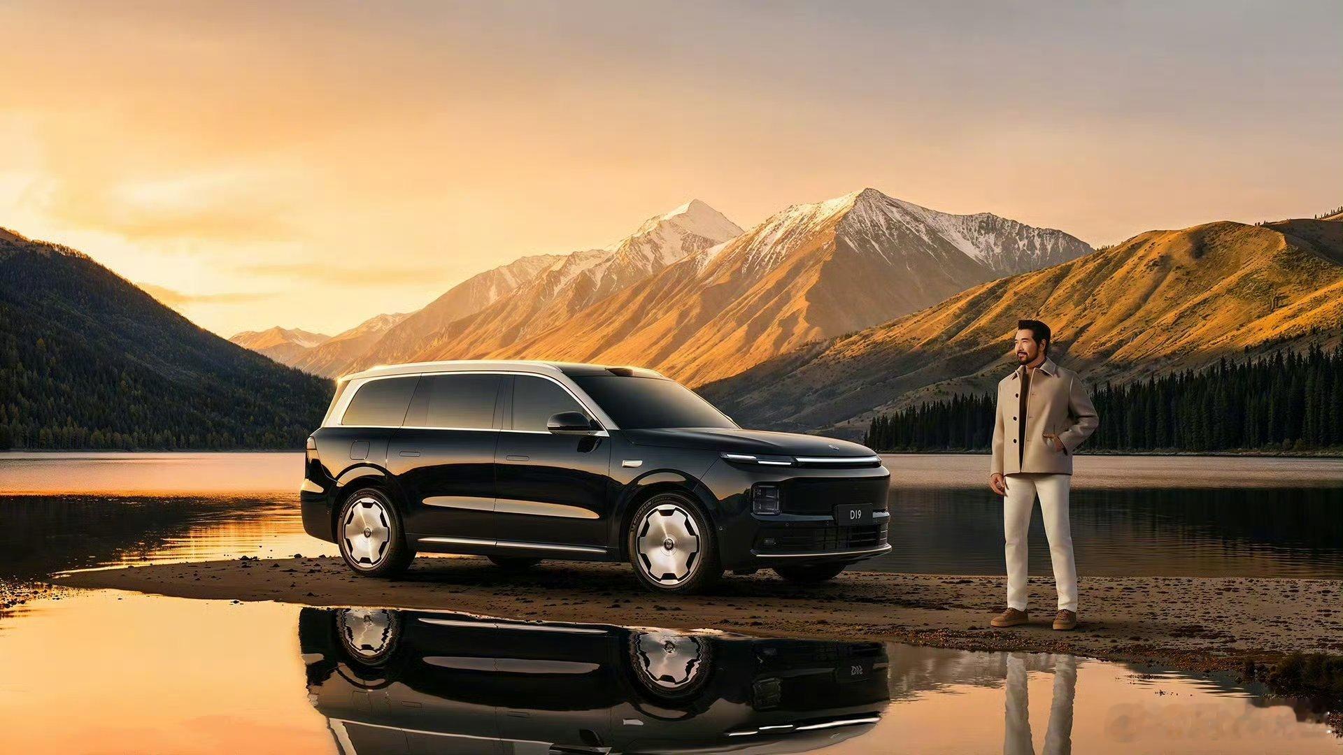 零跑十周年发布会，推出了自家D系列的两台车，第一台是D系列的首款产品：零跑D19