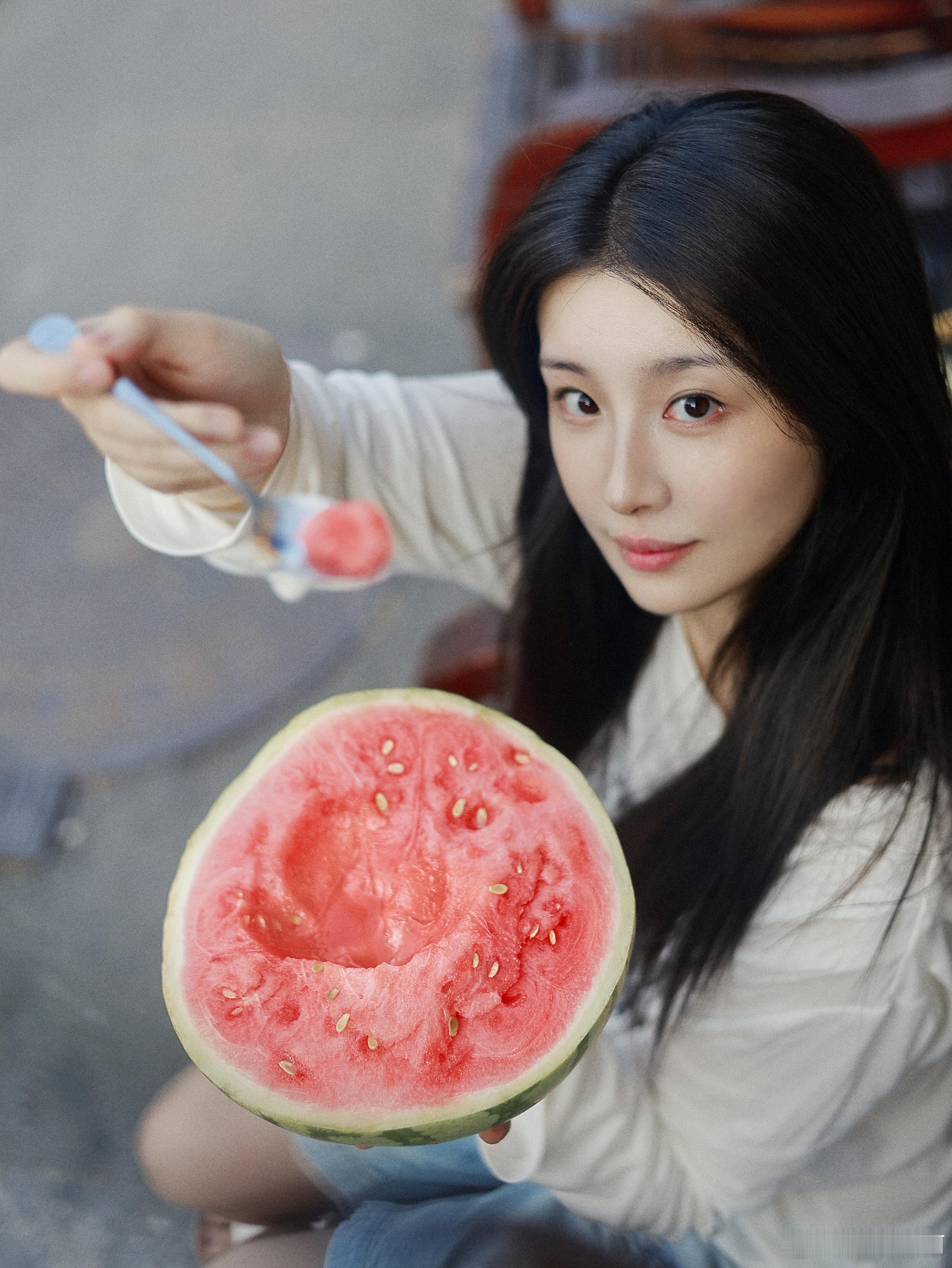 赵小棠立秋拍照🍉​​​
