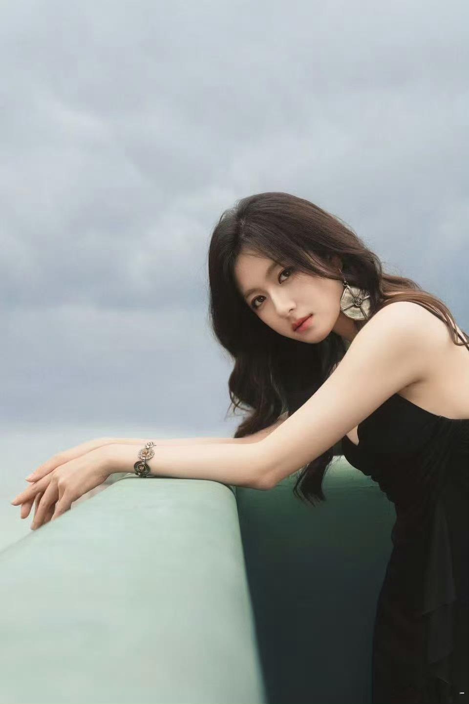 李兰迪范思哲升title了，恭喜美女