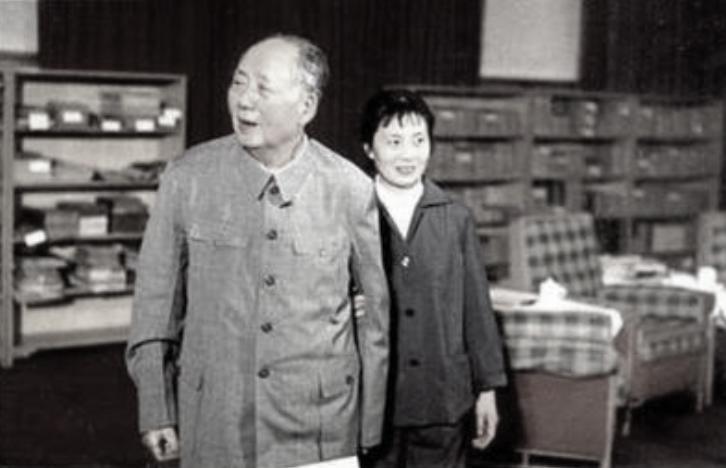 76年毛主席病重，贺子珍从电视上得知后给女儿打电话：去看看爸爸“敏子，你现在能