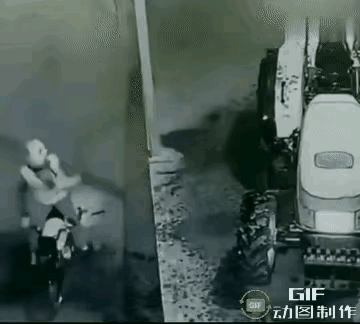 这就是传说中的玩火自焚吧