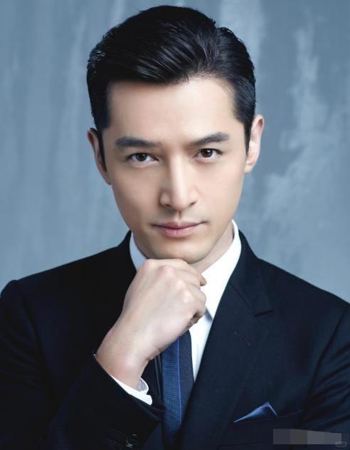 胡歌对田朴珺说：“我现在其实已经过气。”田朴珺：“哪有啊？”胡歌：“真的，我已经