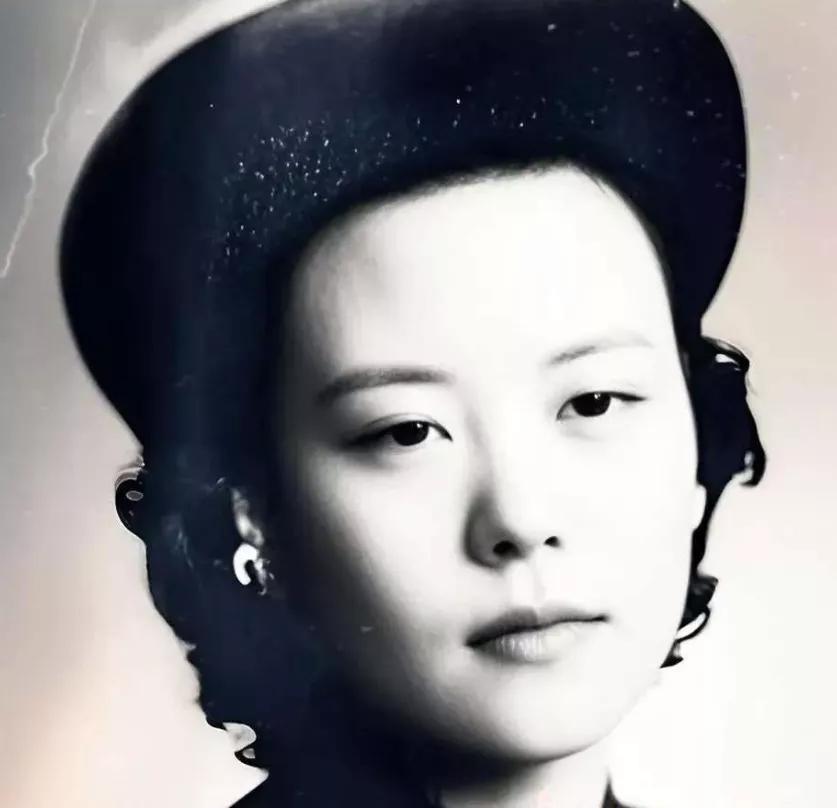 1983年，84岁的张大千在台北荣总病房病逝，他的遗嘱很快在报纸公布，令人惊讶的
